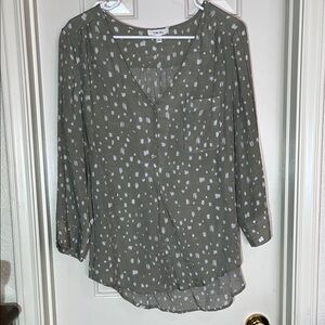 Como Blue • Women’s Olive Green Polka Dot Women's Top • Size Large